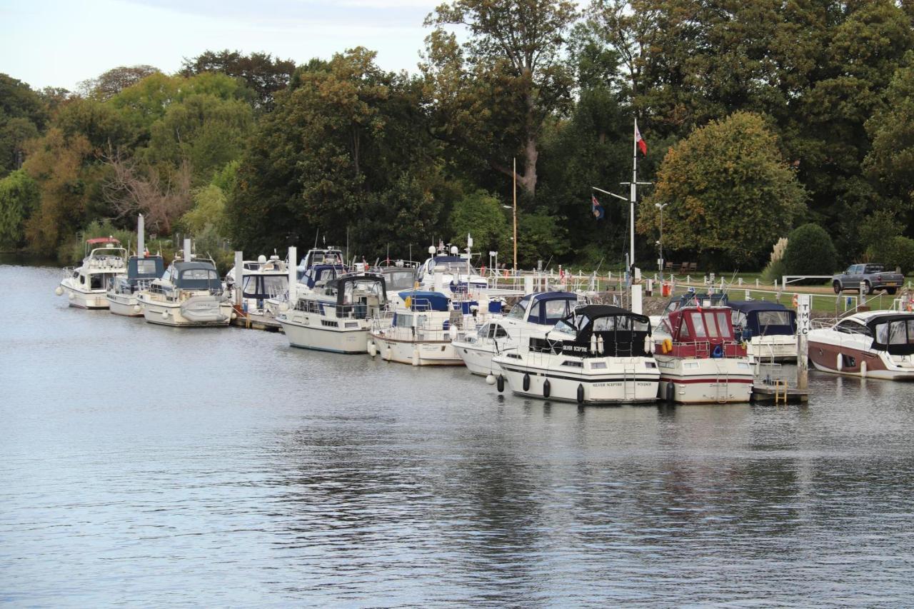 Hampton Court - The Kings Rest Leilighet Molesey Eksteriør bilde